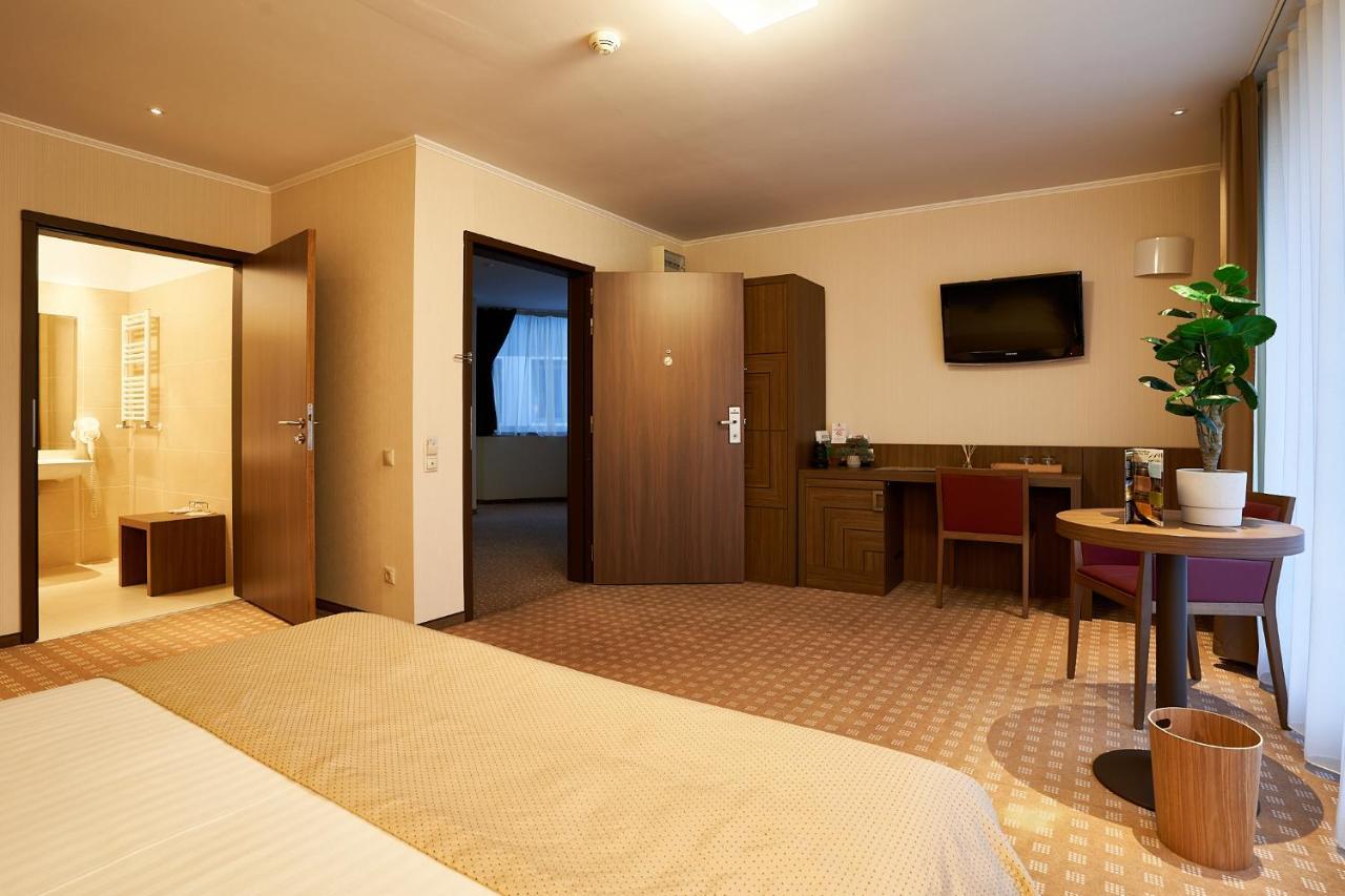 Petrodava One Piatra Neamt Exterior photo